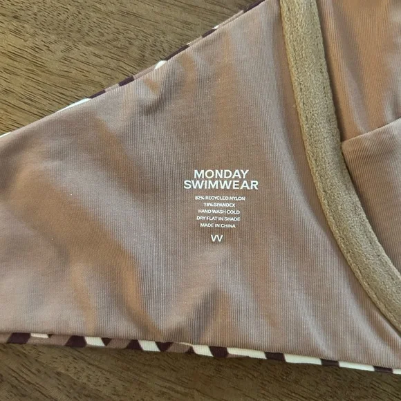 Monday Swimwear Brown and White Geometric Underwire Bikini Top - Picture 2 of 7